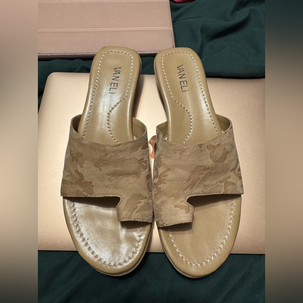 Vaneli Women's Tan Slide Sandals